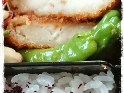 お弁当の隙間に緑のおかず☆ししとう焼き